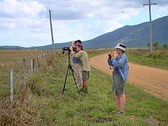 0689_Three_expert_Aussie_birders