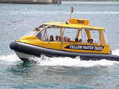4314_Water_taxi