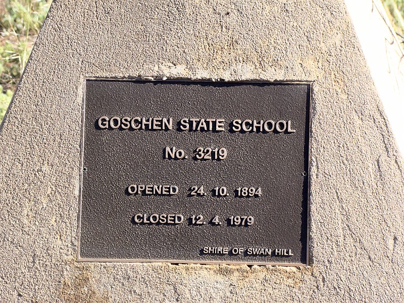 5321_School_commemorative_plaque.JPG