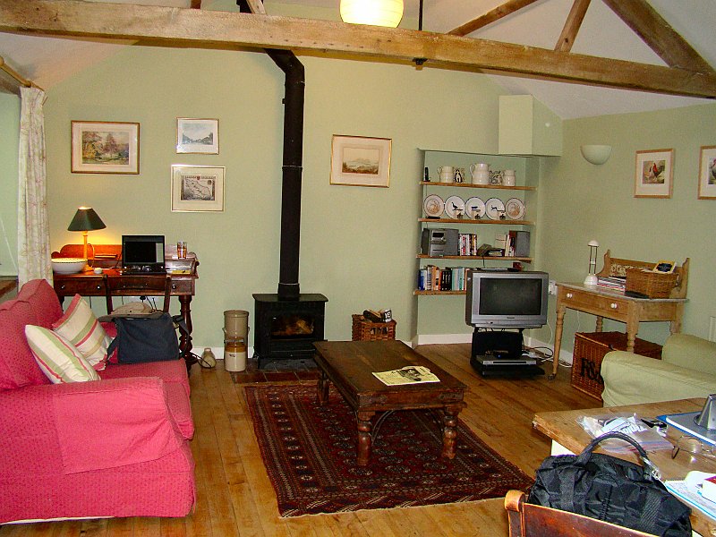 2328_Cottage_interior.JPG