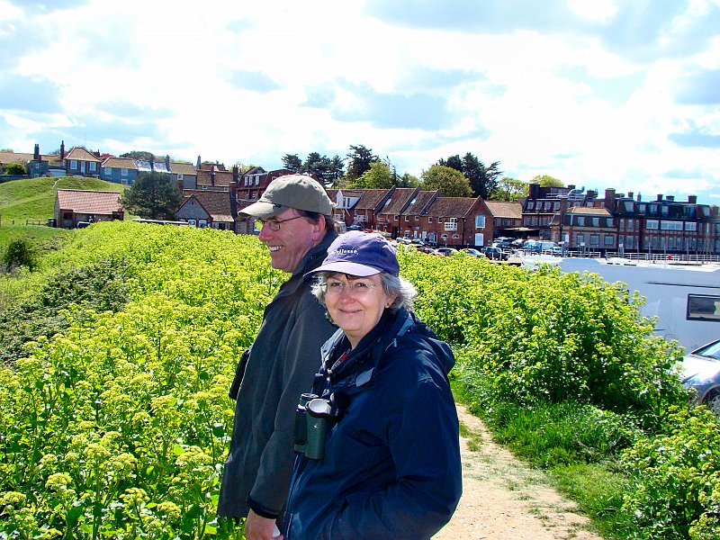 2496_Local_birders_Dave_and_Alison.JPG
