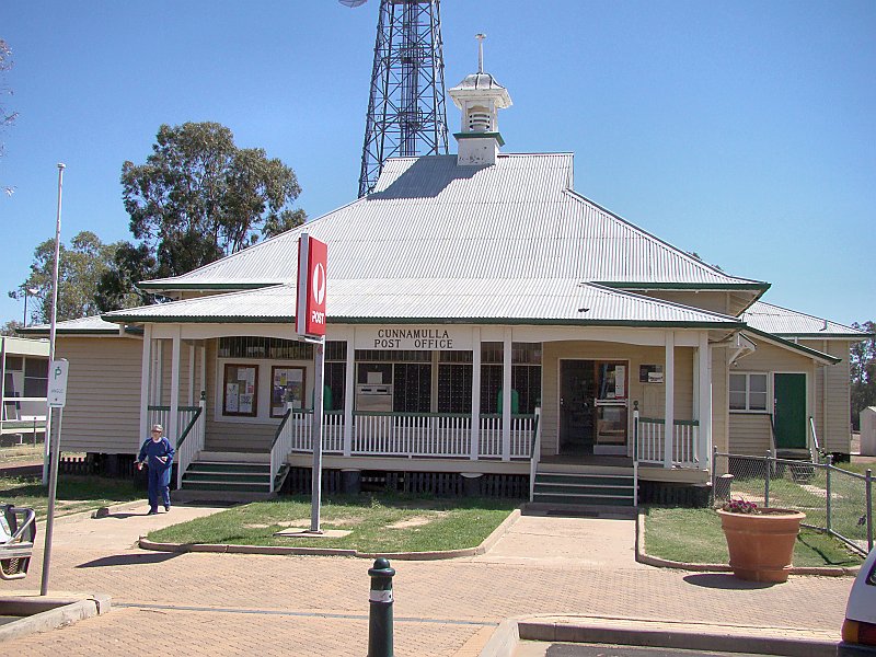 0357_Cunnamulla_post_office.JPG