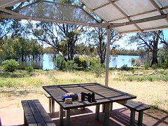 5574_Lunch_at_Lake_Hattah