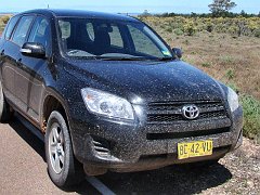 6035_Dirty_mud-splattered_car