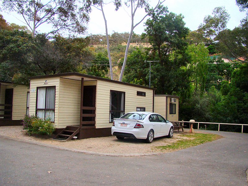 6401_My_cabin_and_car.JPG